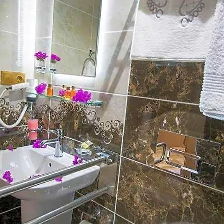 Kayi Hotel 2*